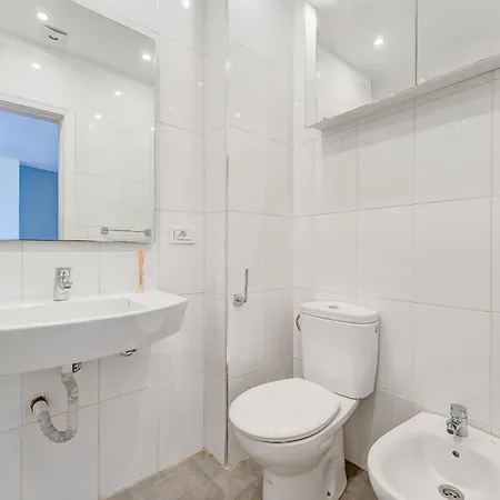 Incredible Sea & Mountain View Aircon Front Line Of Atlantic Ocean Apartment
